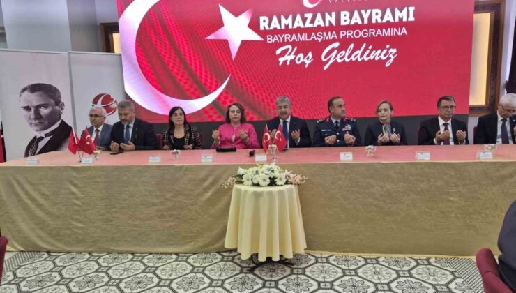 Eskişehir Valiliği bayramlaşma programında birlik mesajı