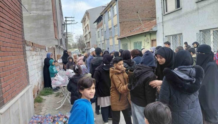 Eskişehir’de 700 kişilik “Gönül Sofrası” kuruldu