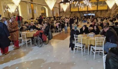 Eskişehir’de gaziler ve yaşlılar iftar programında bir araya geldi