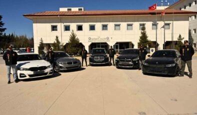 Eskişehir’de oto hırsızlığı çetesi çökertildi: 11 gözaltı