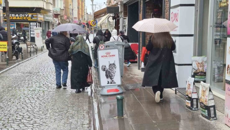 Eskişehir’de sağanak yağış etkili oldu