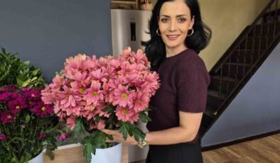 Eskişehirli çiçekçide 8 Mart mesaisi: “Not yazma telaşı çiçek seçiminden zor”