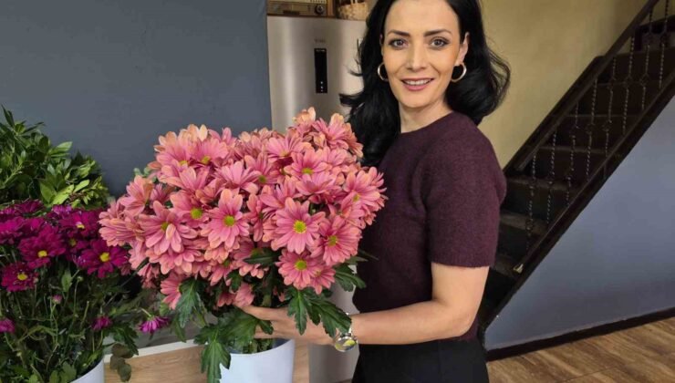 Eskişehirli çiçekçide 8 Mart mesaisi: “Not yazma telaşı çiçek seçiminden zor”