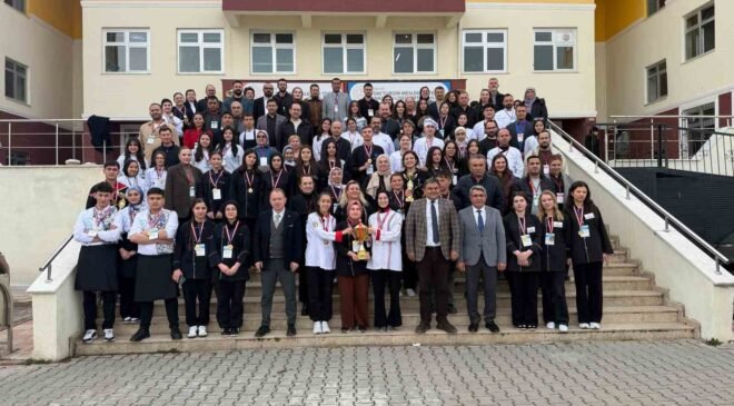 Eskişehirli genç şefler mutfakta devleşti: Kırşehir’den madalyalarla döndüler