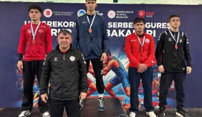 Güreşte Afyonkarahisar’ı 6 sporcu Türkiye şampiyonasında temsil edecek