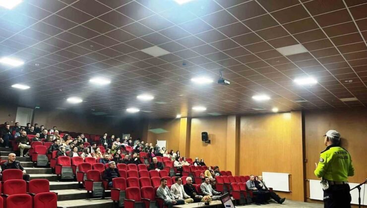 Hisarcık’ta idareci ve öğretmenlere “Genel Trafik Kuralları” eğitimi