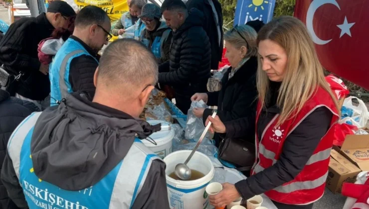 İYİ Parti’den Anlamlı İftar: Köprübaşı’nda Çanakkale Menüsü İkram Edildi