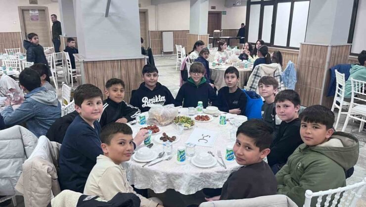 Kurtuluş İhsan Küçükarslan Ortaokulu’nda geleneksel iftar coşkusu