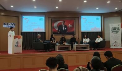 Kütahyalı öğrenciler “Yeşil Adımlar Zirvesi”nde göz doldurdu