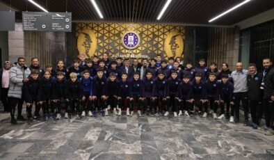 Kütahyaspor U-15 takımı namağlup şampiyon oldu
