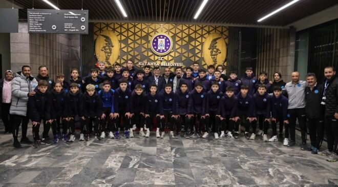 Kütahyaspor U-15 takımı namağlup şampiyon oldu