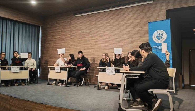 Liseler Arası 4. Milli kültür Bilgi Yarışması gerçekleştirildi