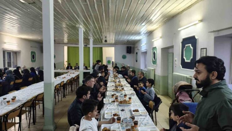 Mahmudiye İlçe Müftülüğü personeli ve aileleri iftarda buluştu
