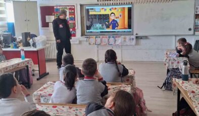 Minik öğrenciler afetlere karşı bilinçleniyor