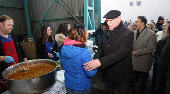 Odunpazarı Belediyesi’nden Yenikent’te Gönül Sofrası