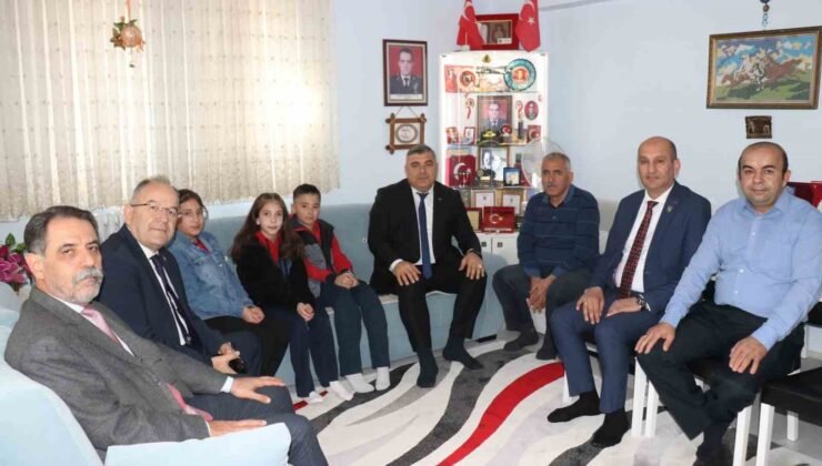 Öğrenci ve öğretmenlerden vefa dolu etkinlik