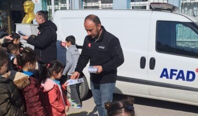 Öğrencilere afet farkındalık eğitimi verildi