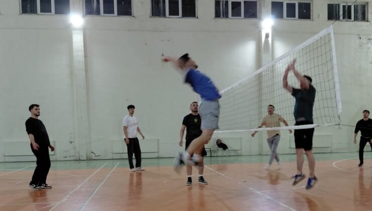 Pazarlar’da Voleybol heyecanı başladı