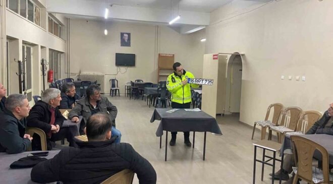 Şaphane’de vatandaşlara Trafik Kanunu’nda yapılan değişiklikler anlatıldı