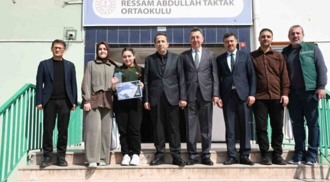 Tavşanlı Ressam Abdullah Taktak öğrencisi bölge birincisi oldu