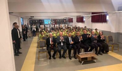 Tepebaşı’nda minik ellerden dev sergi: “Kitaplarla Büyüyen Gelecek”