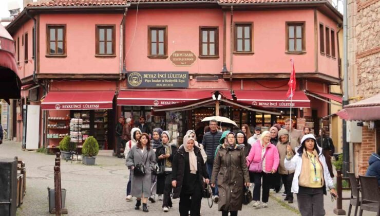 Termometreler düştü, kalabalık azalmadı: Eskişehir’de hafta sonu yoğunluğu