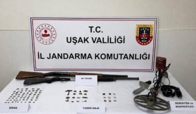 Uşak’ta tarihi eser kaçakçıları 63 sikkeyle yakalandı