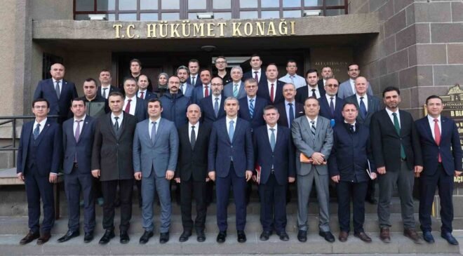 Vali Aktaş: “Amacımız el birliğiyle kentimizi en iyi yerlere getirmek”