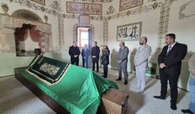 Vali Erdinç Yılmaz Seyitgazi’de tarihi mekanları yerinde inceledi