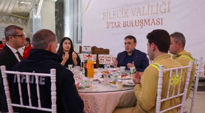Vali Sözer, orman, itfaiye ve AFAD personeliyle iftarda buluştu