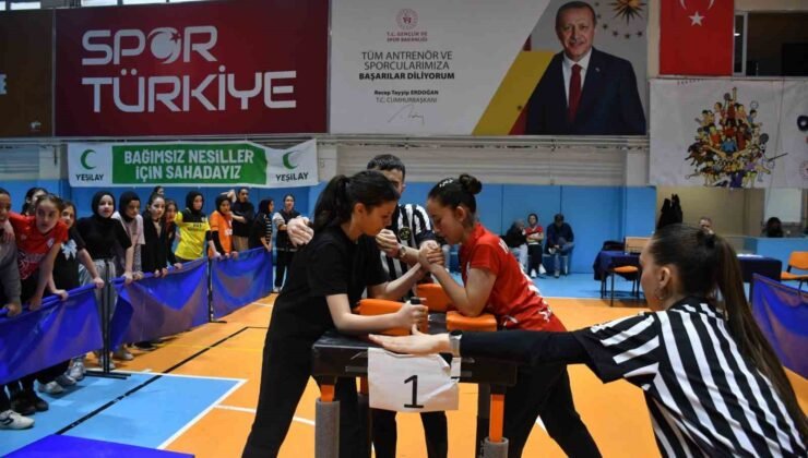 Yıldızlar bilek güreşi müsabakaları sona erdi