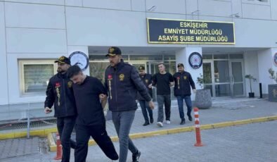 1 kişinin öldüğü ve 1 kişinin de yaralandığı olayla ilgili yakalanan 3 şüpheli adliyeye sevk edildi