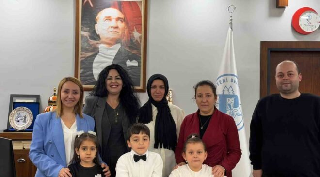 23 Nisan’da makam çocuklara devredildi