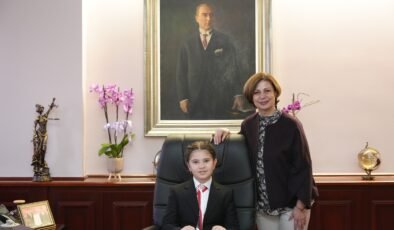 Başkan Ayşe Ünlüce Koltuğunu Ece Akkan’a Devretti