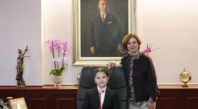 Başkan Ayşe Ünlüce Koltuğunu Ece Akkan’a Devretti