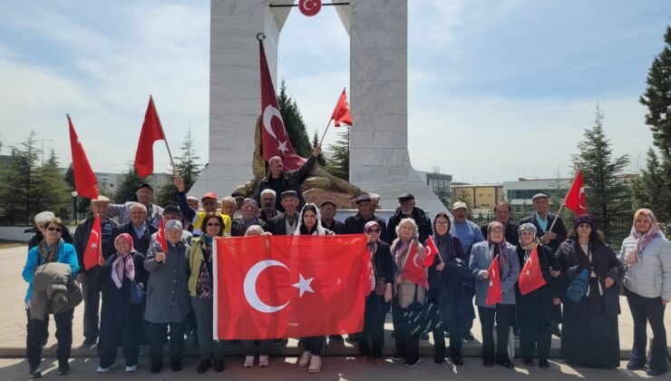 Eskişehir Odunpazarı’nın Koca Çınarlarından Şehitler Haftası’nda anlamlı ziyaret