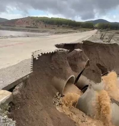 Aşırı yağışlar Akdağ Tabiat Parkı’na çıkan yolu çökertti