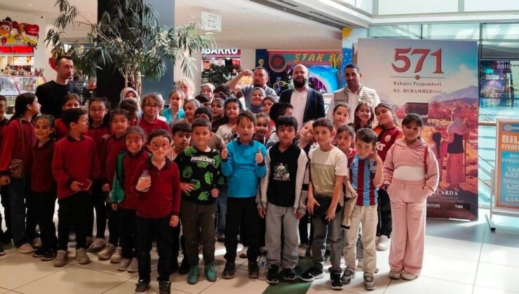 Aslanapa’da Kur’an kursu öğrencileri “571 Rahmet Peygamberi Hz Muhammed” filmini izledi