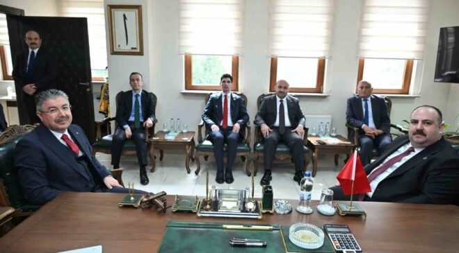 Başkan Harmancı, Vali Yılmaz’a belediye çalışmaları hakkında bilgi verdi