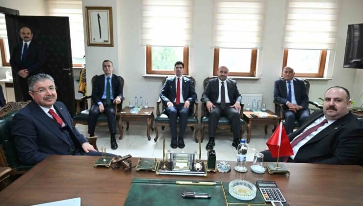 Başkan Harmancı, Vali Yılmaz’a belediye çalışmaları hakkında bilgi verdi