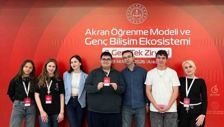 Bilecik GençTek ekibi Ankara’daki zirveye katıldı