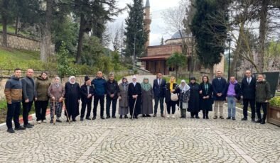 Bilecik huzurevi sakinleri Şeyh Edebali Türbesini ziyaret etti