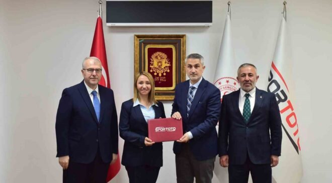 Bilecik’e büyük spor yatırımı için imzalar atıldı