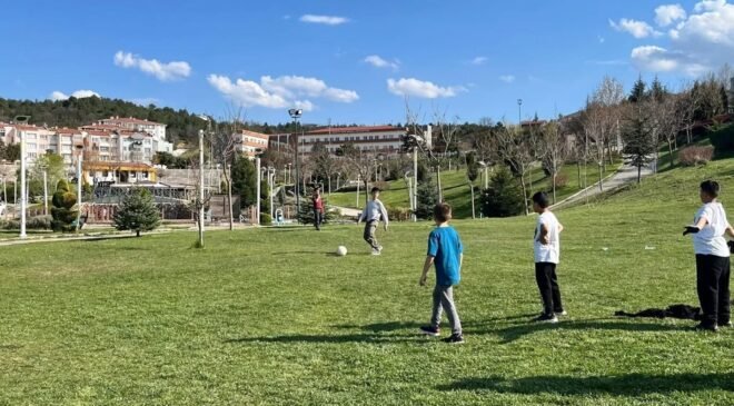Bilecik’te koruma altındaki çocuklar doğa ve futbolla buluştu