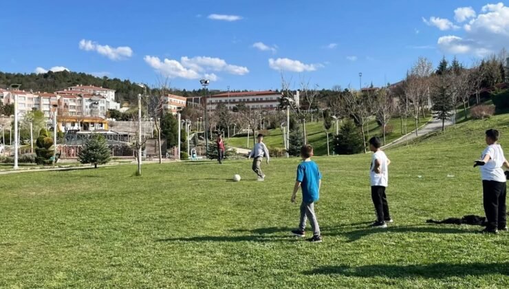 Bilecik’te koruma altındaki çocuklar doğa ve futbolla buluştu