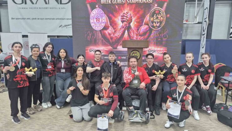 Bilek güreşinde Eskişehirli 3 sporcu Türkiye’yi temsil edecek