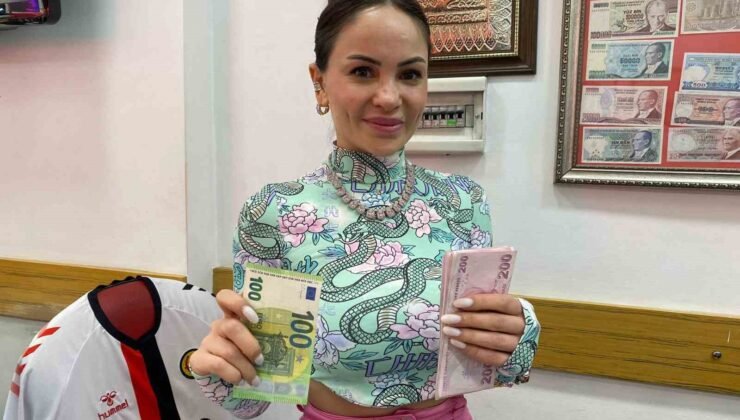 Bir anlık dalgınlıkla verilen 100 euro’yu müşteri geri getirdi