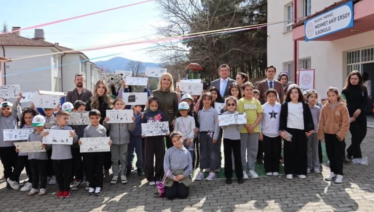 Bir Hayalin Olsun Projesi” ile öğrenciler hayallerini seramiklere yansıttı