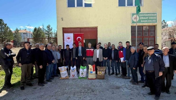 Çavdarhisar’da çiftçilere yüzde 50 ve yüzde 75 hibeli tohum dağıtıldı