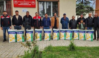 Çiftçilere yüzde 50 hibeli tohum dağıtıldı